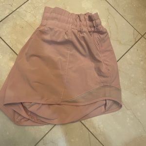 Hotty Hot lulu lemon shorts like new 4’